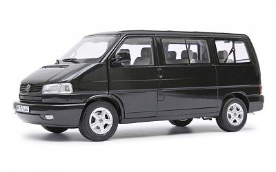 VOLKSWAGEN T4 CARAVELLE BLACK